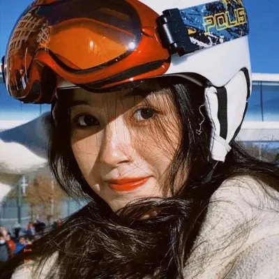跪毯旁的眼泪